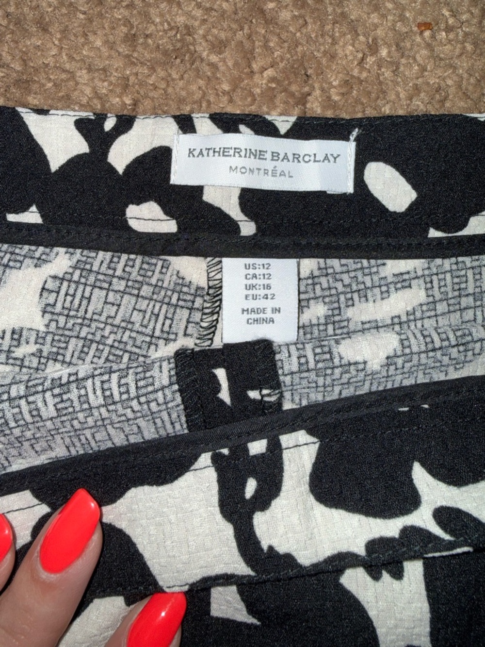 Katherine Barclay Black and White Floral High Waist Shorts - Picture 2 of 2